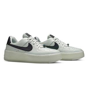 Women’s Air Force 1 Sage Low LX ‘Spruce Aura’